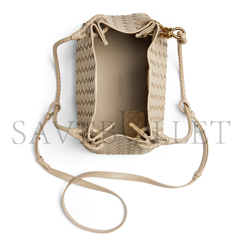 BOTTEGA VENETA PARACHUTE 835921VCPPT9614 (29.5*18.5*17.5cm) BOTTEGA VENETA PARACHUTE 835921VCPPT9614 (29.5*18.5*17.5cm)